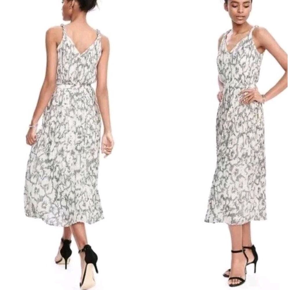 Banana Republic Sz 0 Floral Pleated Chiffon Sketch Floral Midi A-line Dress (K